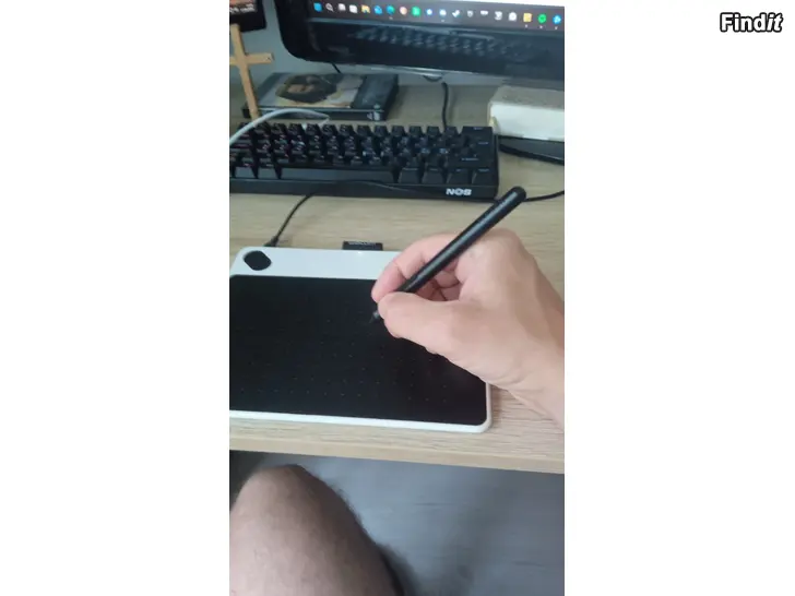 Myydään Wacom piirtopöytä kynällä Intuos CTL-490