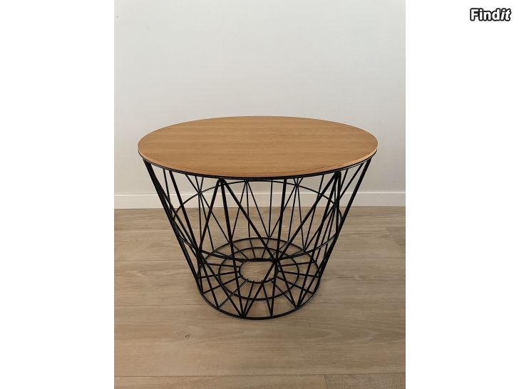 Myydään Ferm Living Wire korg