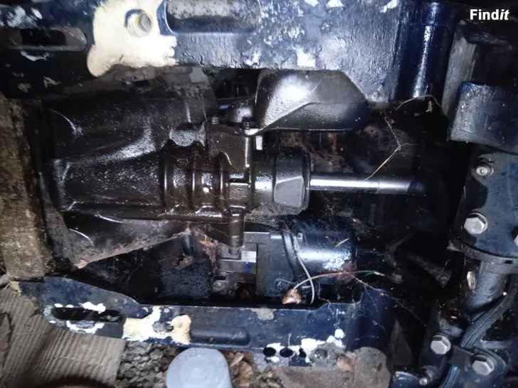 Myydään Evinrude 120hp v4 95vm alle trimmin hinnalla