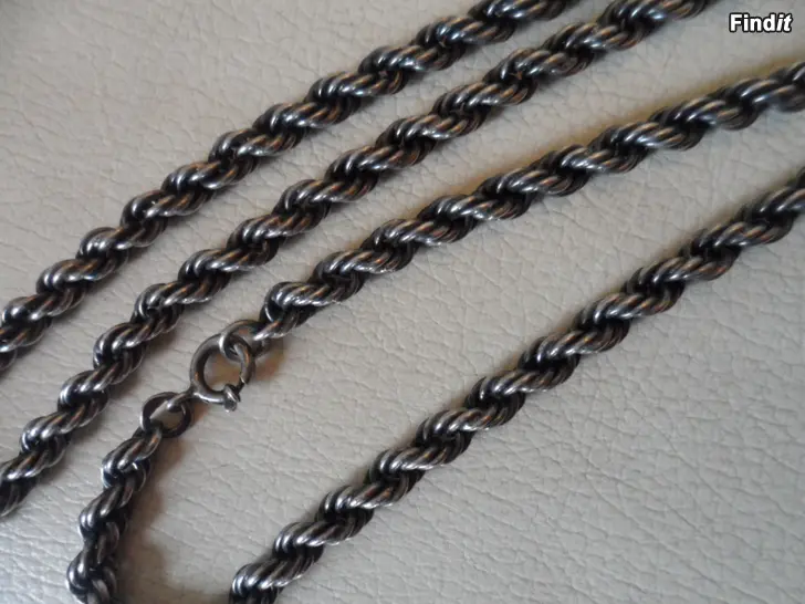 Myydään Paksu Cordell ketju 72cm Hopea