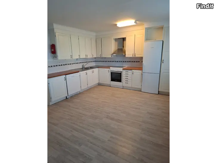 Uthyres Lägenhet 130m2 i molpe