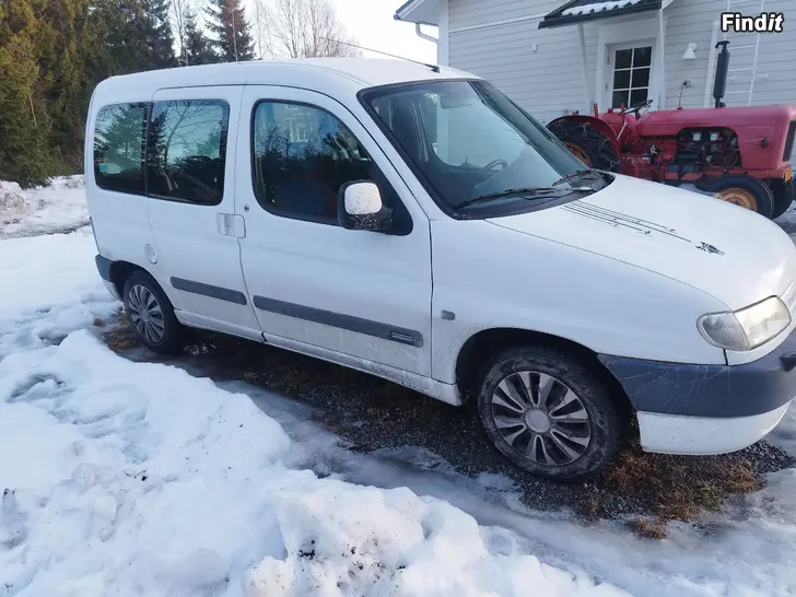 Myydään Citroen Berlingo 1.6 bensa 133tkm -02