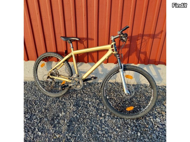 Myydään Peugeot cyckel 26tum