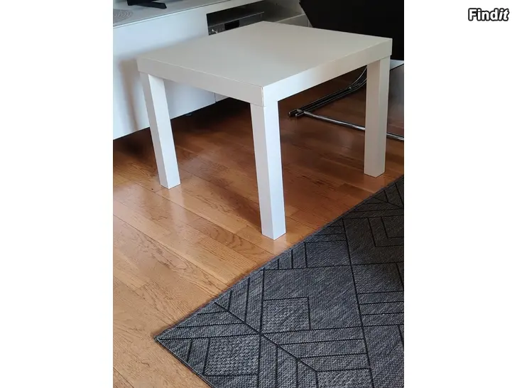Säljes Soffbord / hjälpbord