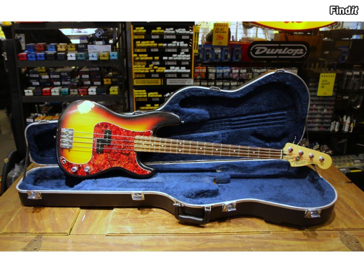 Säljes 2006 Fender Precision Bass Higway one