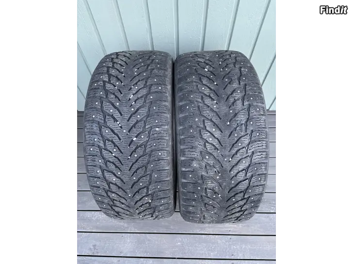 Myydään 245/45 R18 nastarenkaat