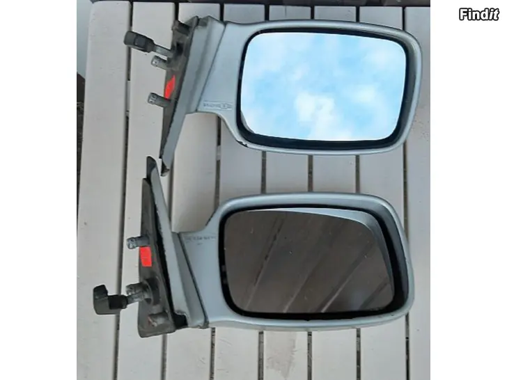 Myydään Fordin peilejä