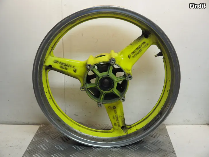 Myydään Yamaha YZF R6 99-02 etuvanne front wheel 4XV2516800