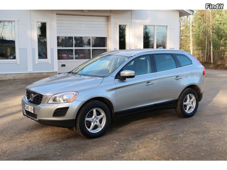 Myydään VOLVO XC60 2.0T PREMIUM AUT -11 211000km