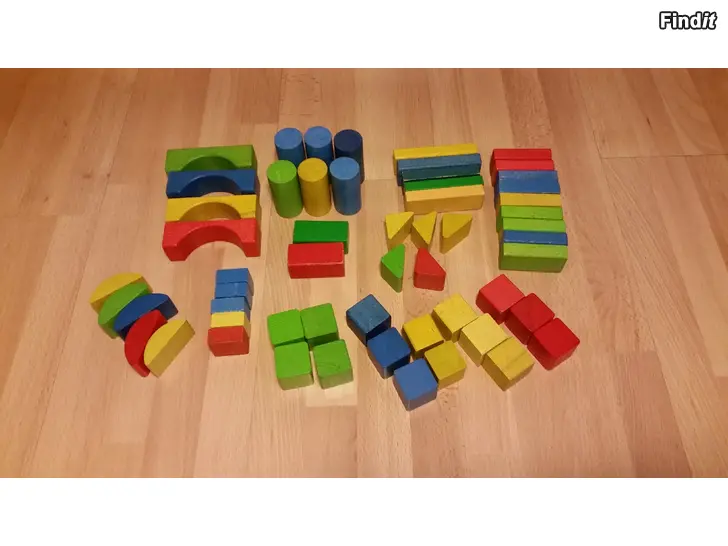 Myydään Erilaisia puupalikoita 56kpl 7e