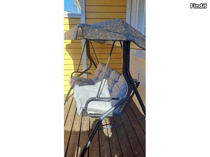 Säljes Trädgårdsgunga