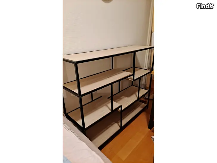 Säljes Hylla säljes