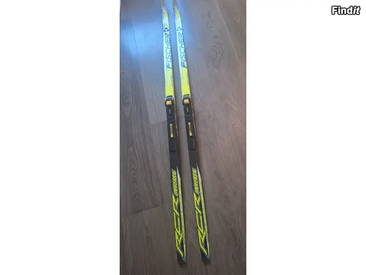 Säljes Skidor Fischer 152cm