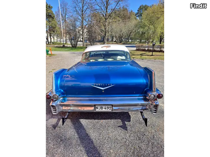 Myydään Cadillac coupe de ville