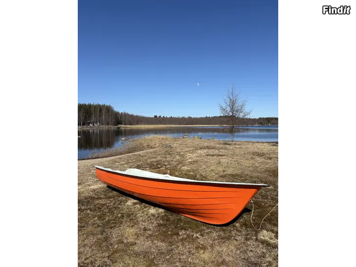 Säljes 6hk Tohatsu 2023 och 4,25m båt