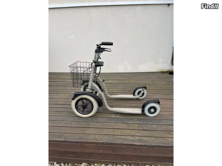 Myydään Korillinen rollaattori / rullator med korg