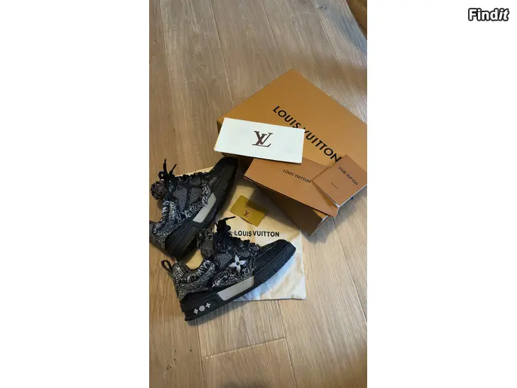 Säljes Louis Vuitton x Swarovski