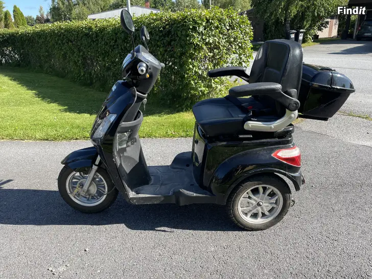 Säljes Scandic PK-800 seniorskoter