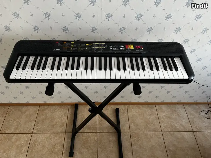 Myydään Yamaha Keyboard