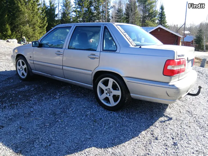 Myydään Volvo S70