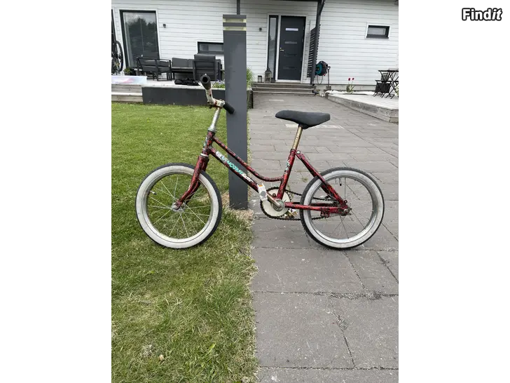 Säljes Liten cykel för barn