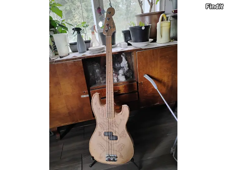 Säljes Basgitarr