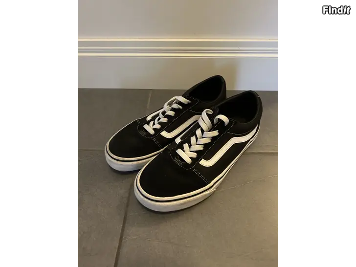 Säljes Vans i gott skick, storlek 39