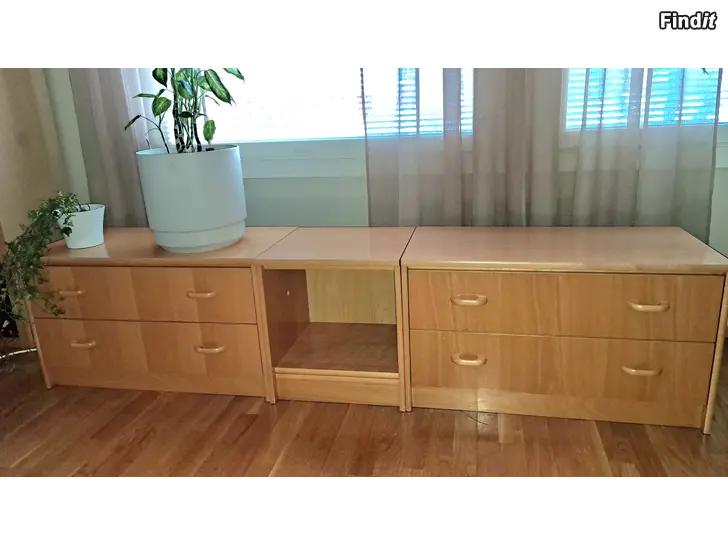 Säljes Tv/blomhylla