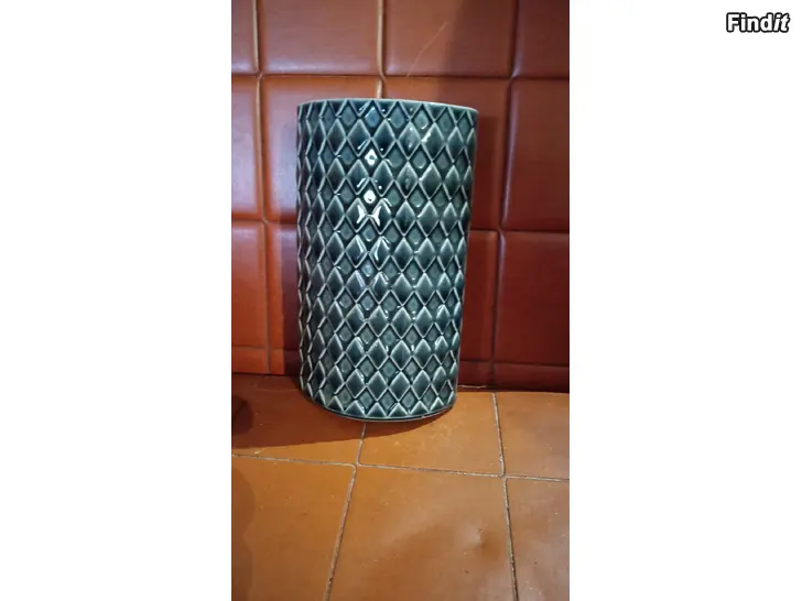 Säljes Arabia porslinsvas