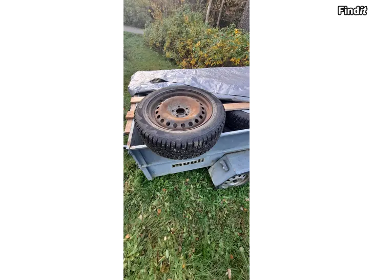Myydään Ford Mondeon talvirenkaat 205/55 R16