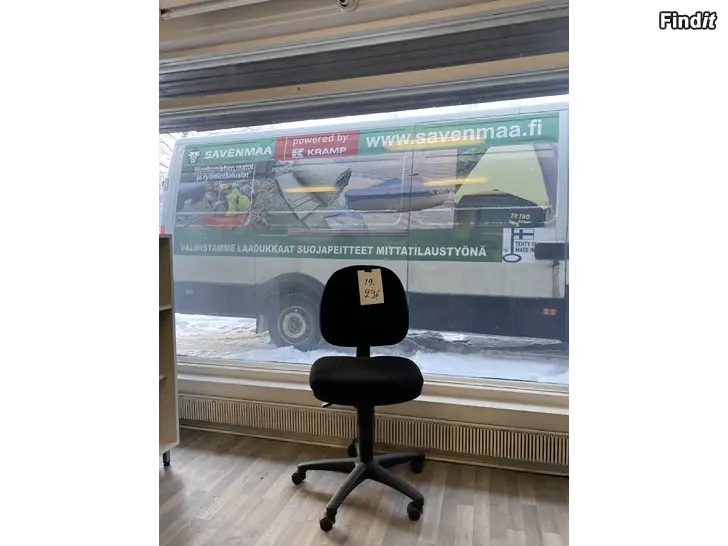 Myydään Toimistotuoleja.toimistopöytiä.-kaappeja