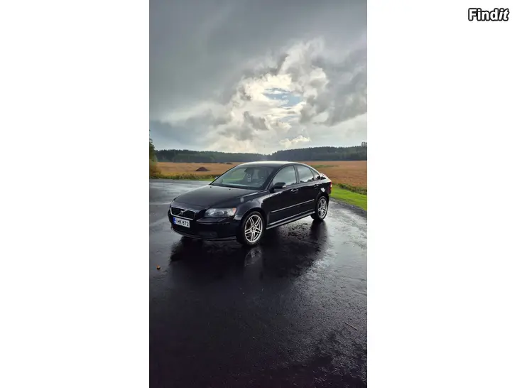 Säljes Volvo S40 2.4 Bensin - Nybesiktad