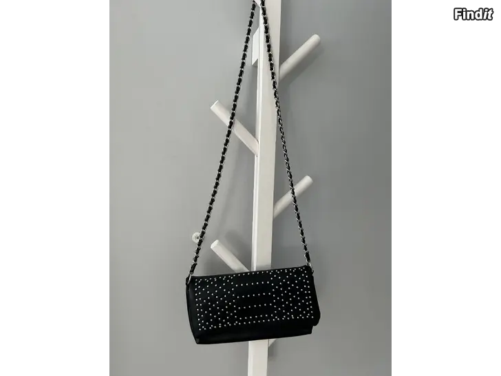 Myydään Handväska