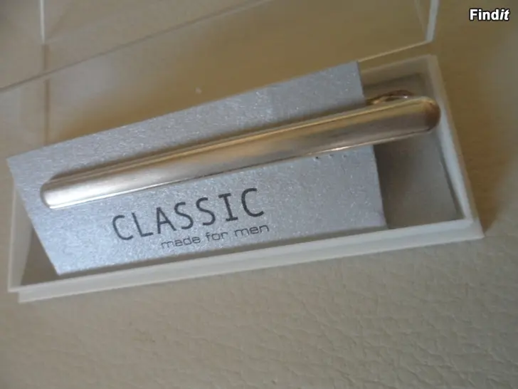 Säljes Saurum hopeinen solmionpidin 1990-luv. Uusi