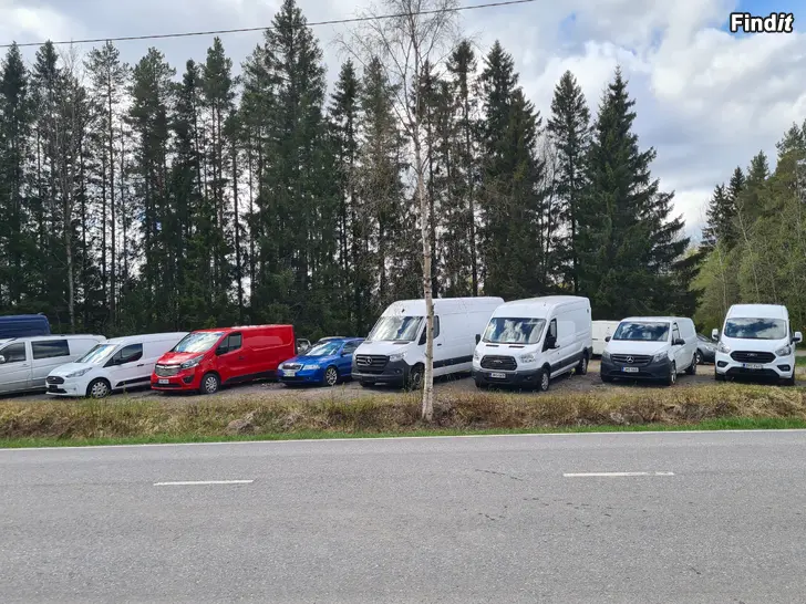 Säljes Paketbilar - Pakettiautoja -Uusia Trailereita