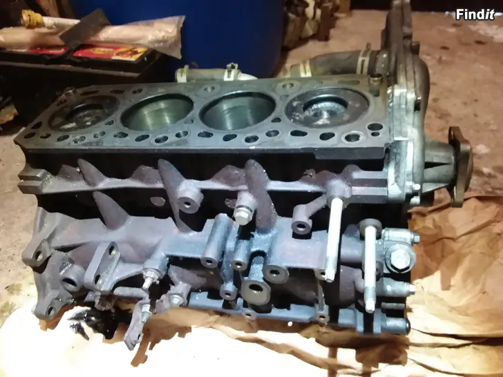 Säljes Motorblock med kolvar Ford 1.8 tdci
