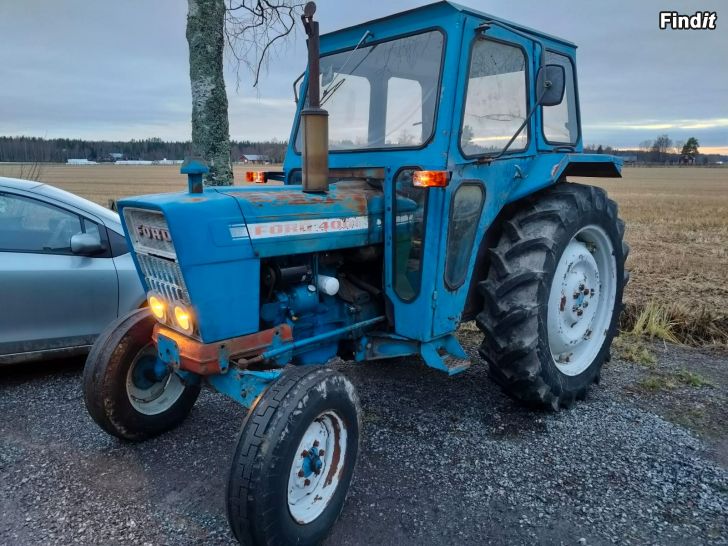 Myydään Ford 4000 -73