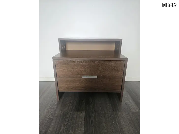 Myydään Nightstand