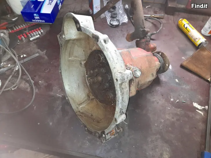 Säljes Volvo Marin växellåda/backslag. Reparation objekt
