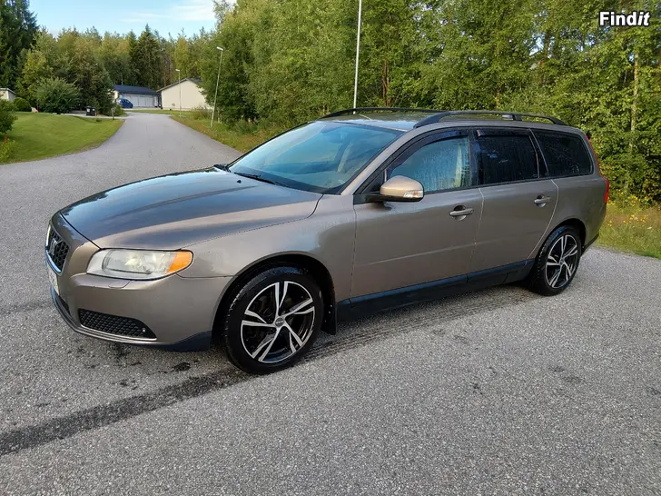Säljes Volvo V70