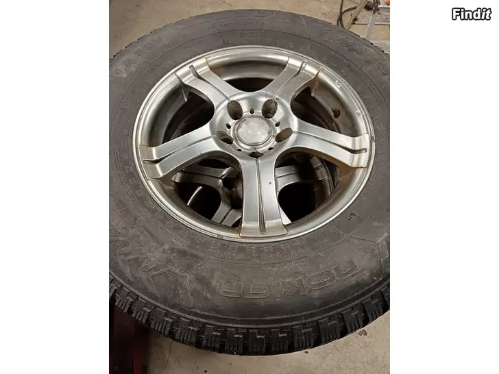 Säljes Toyota Rav-4 dack ock falgar