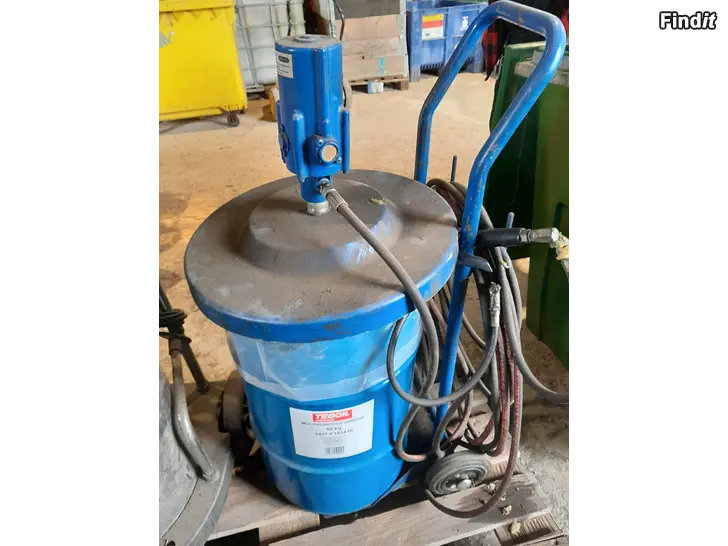 Säljes Vaselin pump Pressol på kärra och vaselin