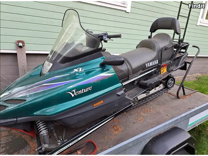Myydään Yamaha Venture XL 500cc +Peräreki pakettina