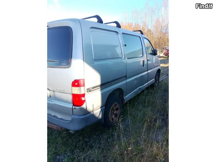 Säljes Toyota 2,5  4x4   2004