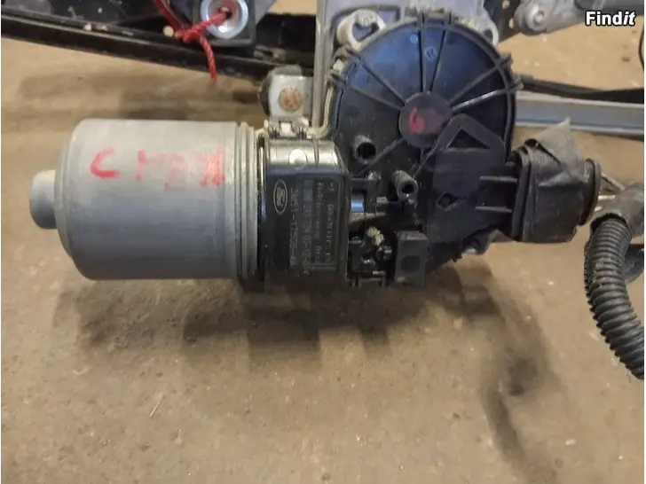 Säljes Ford Focus C-MAX 2005 tuulasin pyyhkijänmoottori 3M51-17508-AA Bosch 0390241724