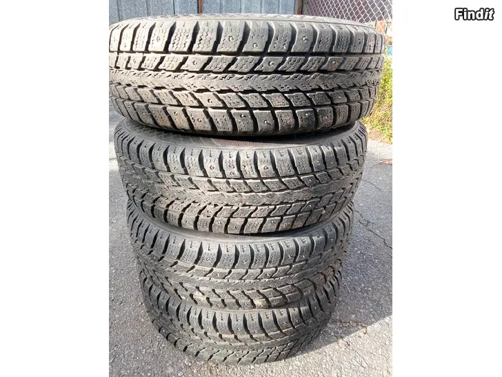 Myydään Nastarenkaat 175/70R13 vanteet 4-100 Renault