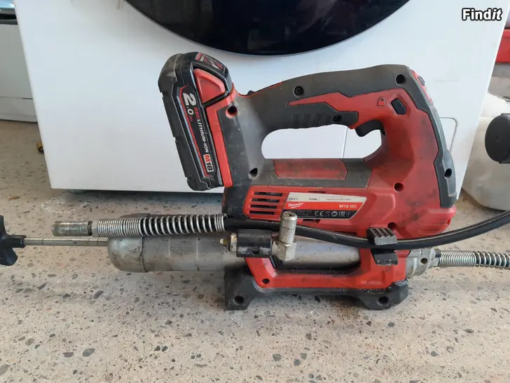 Säljes Laddningsbar vaselinpress Milwaukee