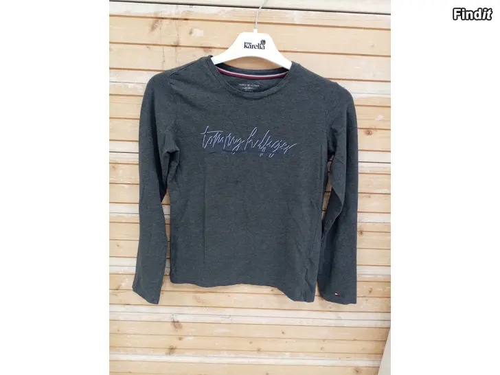 Myydään Tommy Hilfiger pitkähihainen paita 152/164