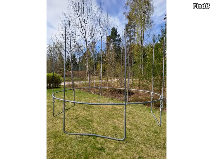 Annetaan Äldre studsmatta ges bort / trampoliini