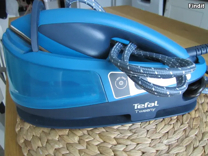 Myydään Tefal Tweeny 2 in 1 NI5010 ångstrykjärnstation